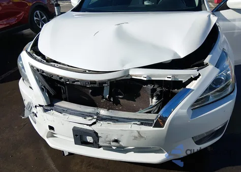 2014 Nissan Altima 2.5/2.5 S/2.5 Sl/2.5 Sv z USA, uszkodzony, nr VIN 1N4AL3AP5EN381238